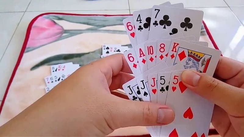 Cách đánh bài Mậu Binh chi tiết nhất năm 2026