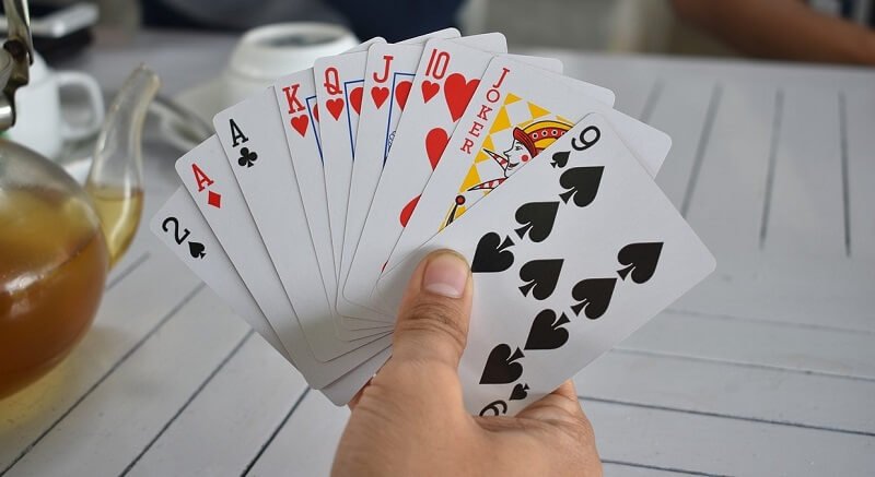 Bạn nên chú ý vào các cách xếp bài trong khi đánh bài