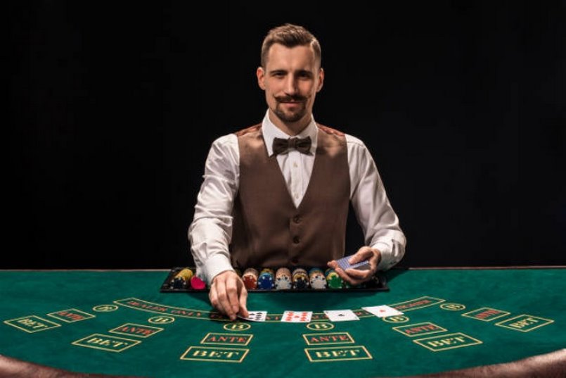 Một hệ thống Dealer gồm những gì?